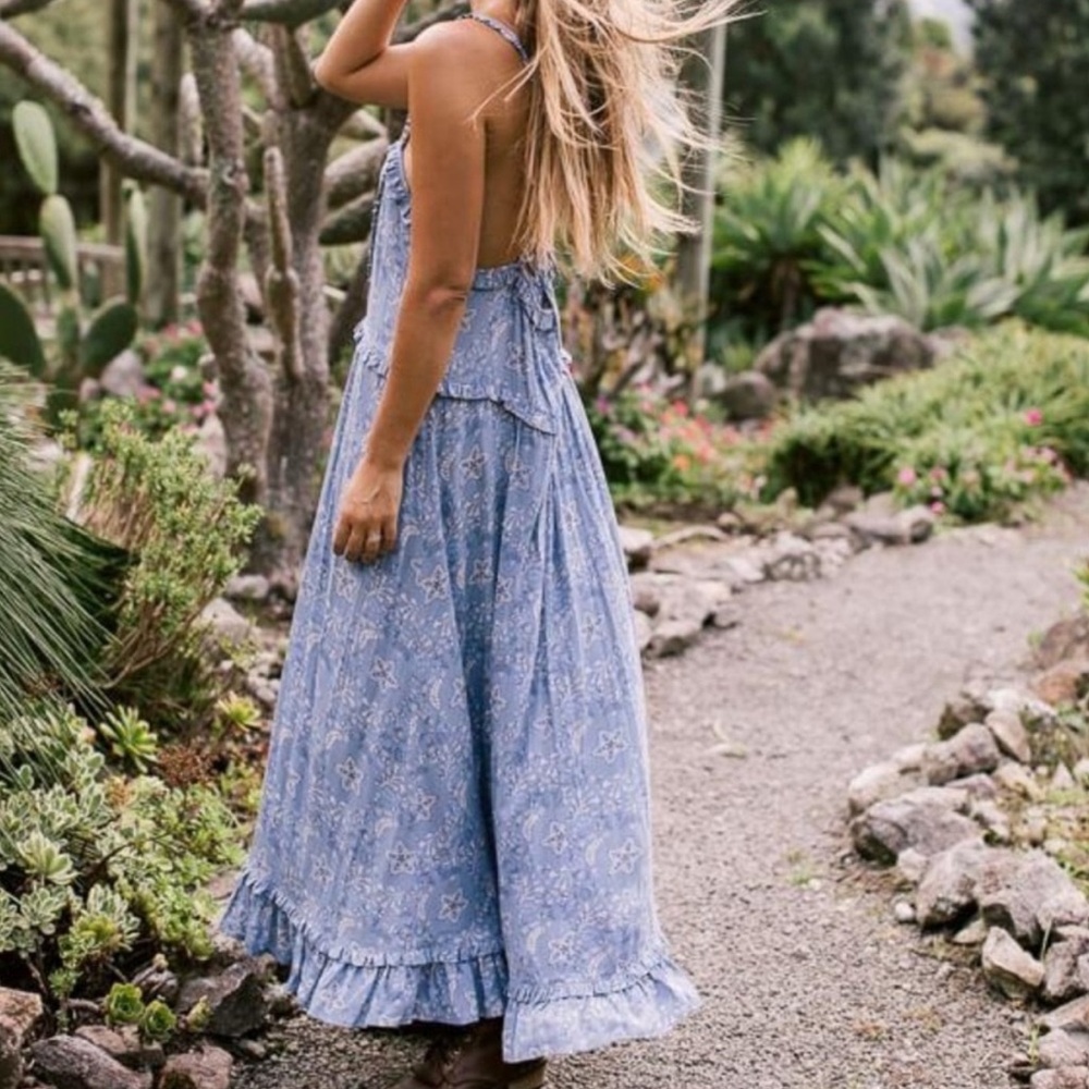 Spell Celestial Midi Dress in Chambray, Large - Picture 2 of 4